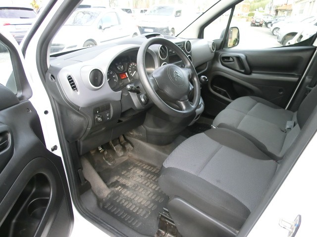 1205e.JPG